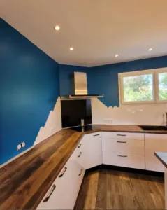peinture intérieure bleue chez un particulier